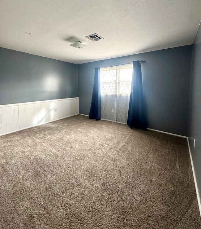 Building Photo - 3420 Fairlane Ave