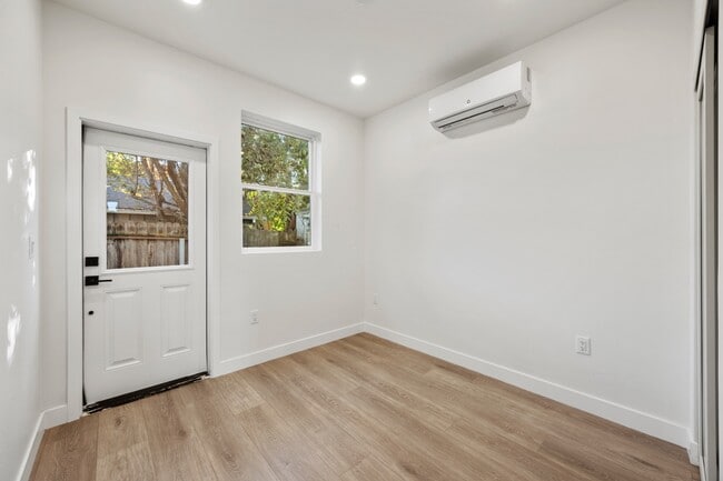 Building Photo - 5008 P St