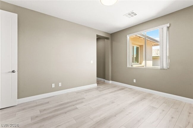 Building Photo - 10314 Apache Blue Ave
