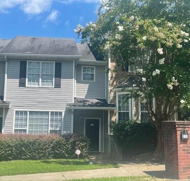 Building Photo - 211 Odyssey Turn NW