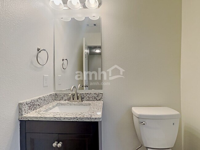 Building Photo - 6721 Earlswood Dr