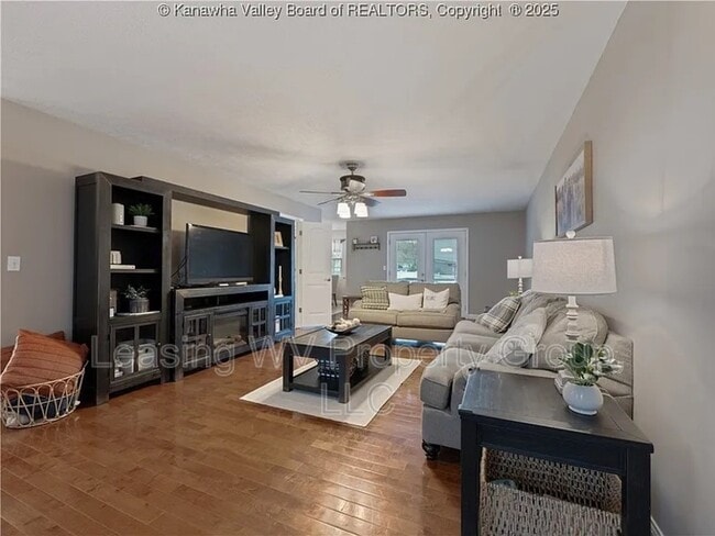 Building Photo - 164 Prado Dr