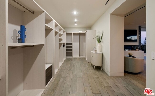 Building Photo - 7080 Mulholland Dr