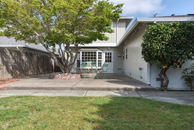 Building Photo - North Napa 4 bed 3 bath Home Available to ...