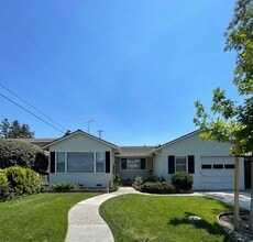 Building Photo - 4 Bedroom, 2 Bath - Santa Clara