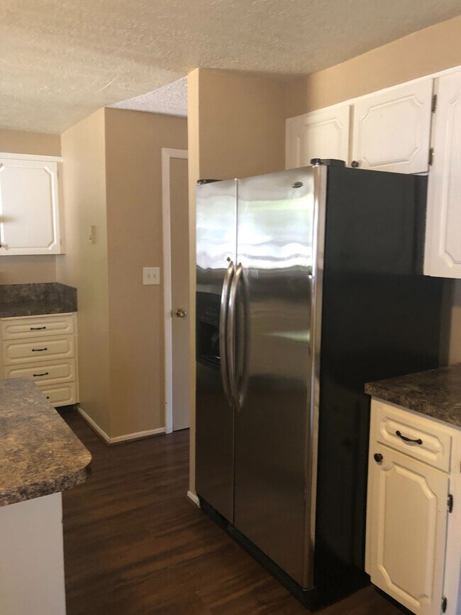 Building Photo - Spacious 4-Bedroom Home in Prime Corvallis Location!