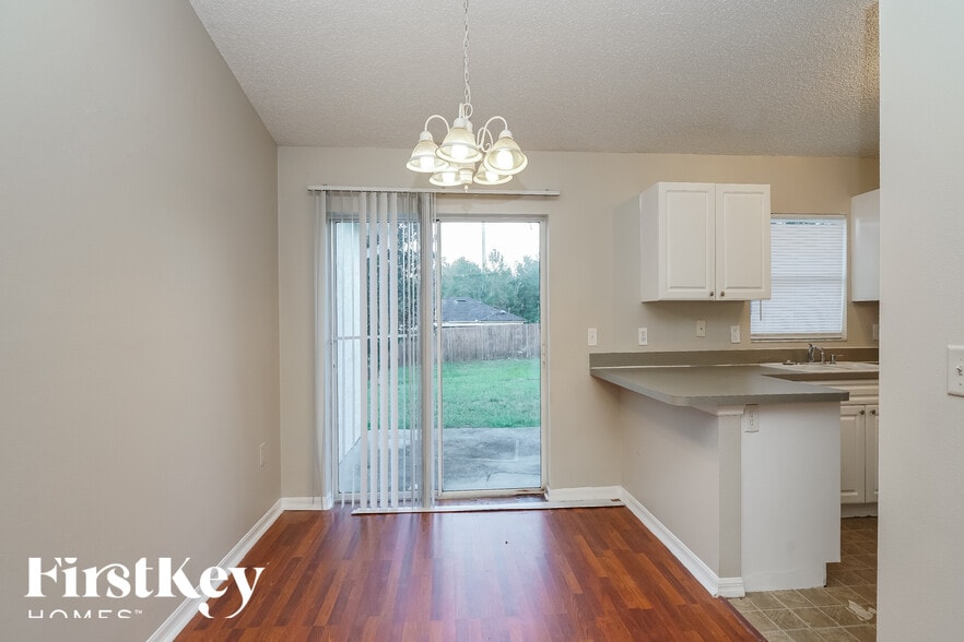 Building Photo - 797 Chestnut Ave