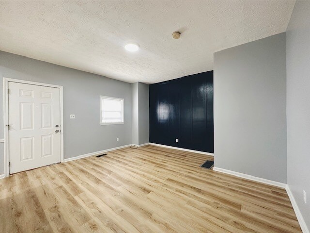 Building Photo - 4692 State Rd