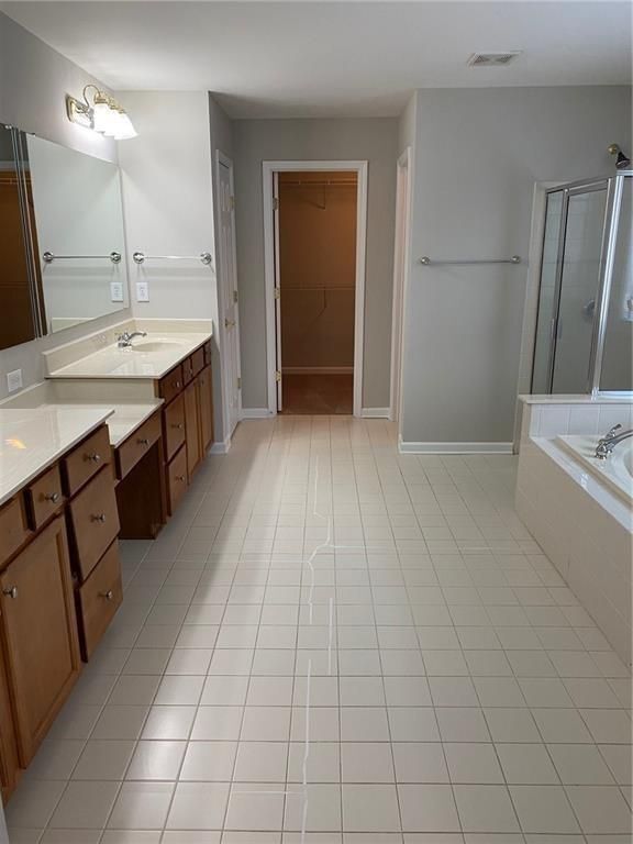 Building Photo - 7637 Forest Glen Way