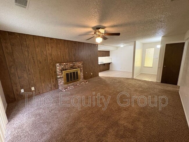 Building Photo - 2516 S Memory St