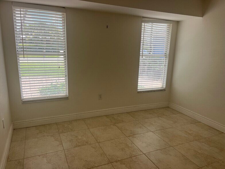 Building Photo - 1287 Cooper Dr
