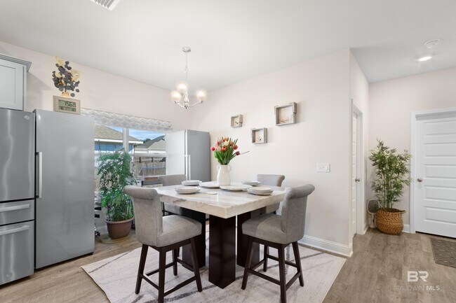 Building Photo - 9426 Diamante Blvd