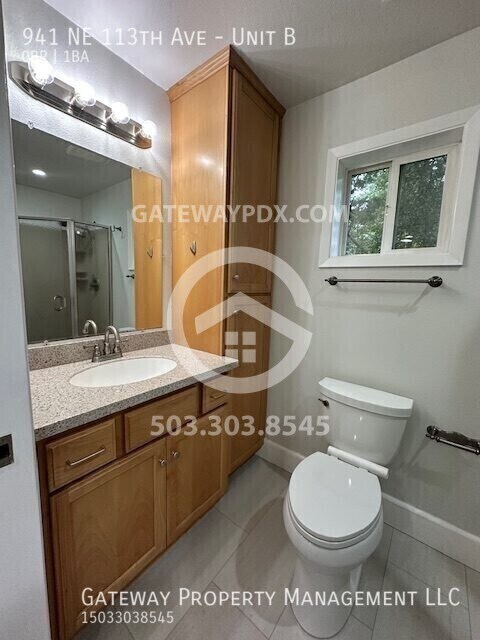 Building Photo - 941 NE 113th Ave