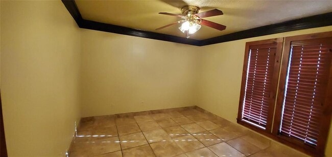 Building Photo - 4323 Colombia Dr
