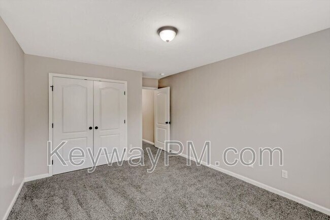 Building Photo - 219 Kickham Ln