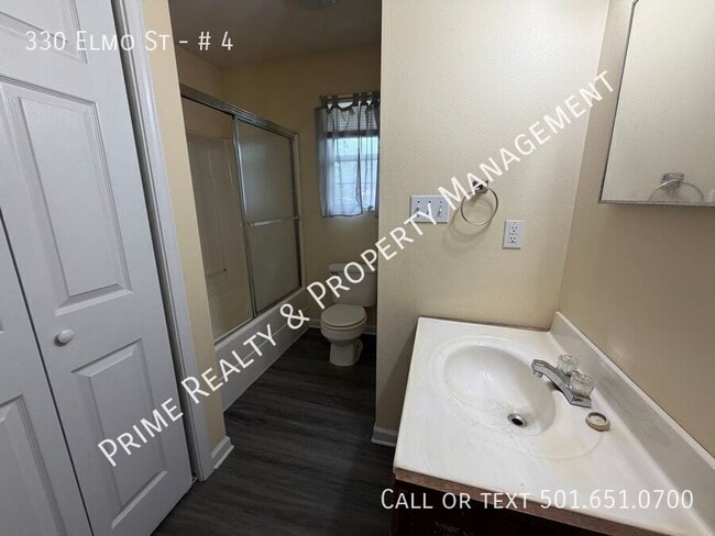 Building Photo - 330 Elmo St