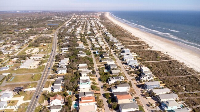 Building Photo - 5455 Pelican Way