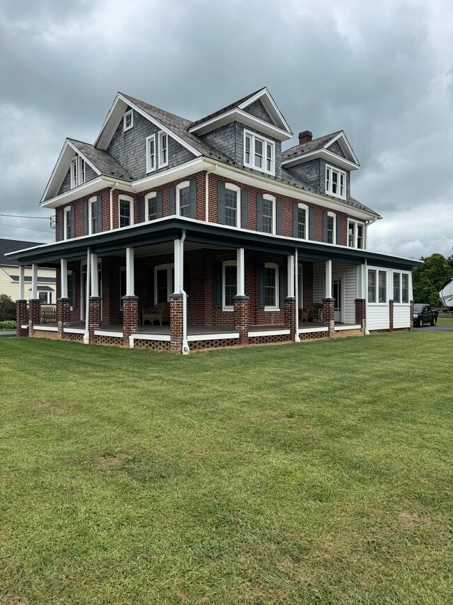 Building Photo - 925 Francis Scott Key Hwy