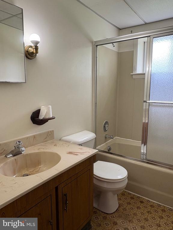 Building Photo - 56 Pineside Dr