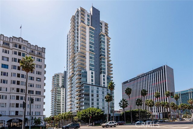 Building Photo - 411 W Seaside Way