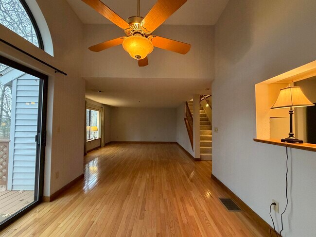 Building Photo - 17 Bayberry Dr