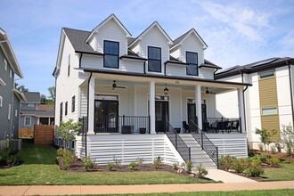 Building Photo - Beautiful, Custom-Built Lochlyn Hill Home