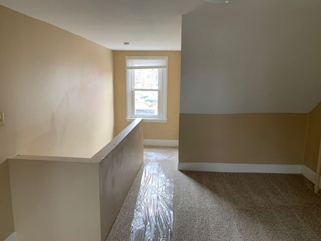Building Photo - $950 Harrisburg 3 bedroom house for rent