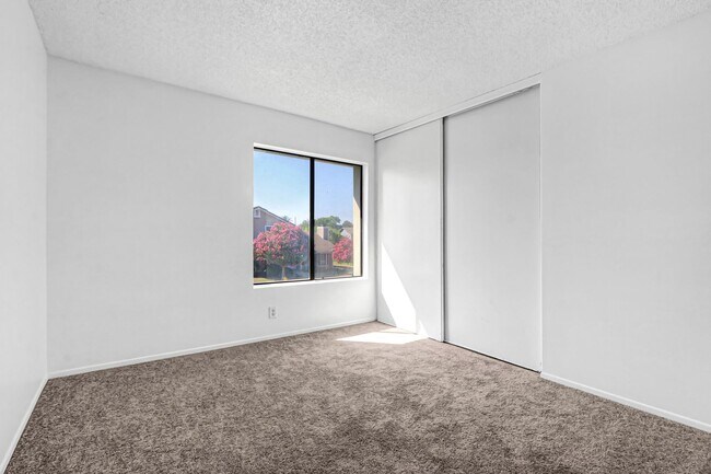 Building Photo - 3221 Triumph Ln