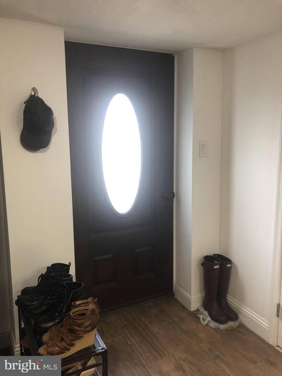 Building Photo - 838 Corinthian Ave