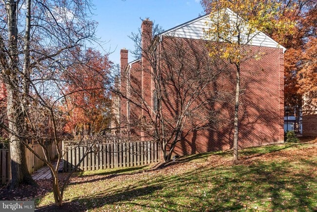 Building Photo - 5416 Wycklow Ct