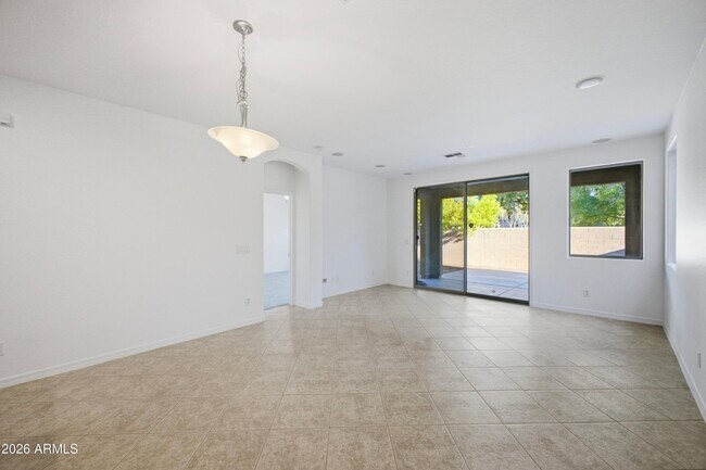 Building Photo - 5643 E Alder Ave