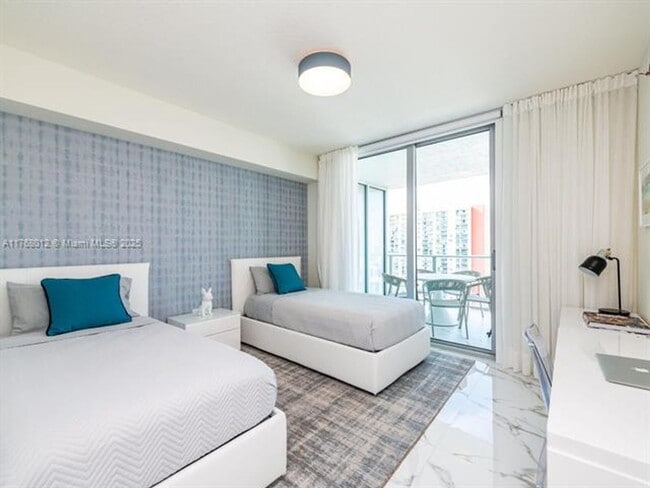 Building Photo - 300 Sunny Isles Blvd