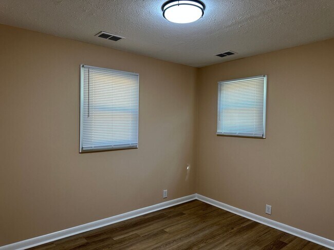 Building Photo - Charming Renovated 3 Bedroom, 1.5 Bath Home located off Hwy 87 on a 1 Acre lot.