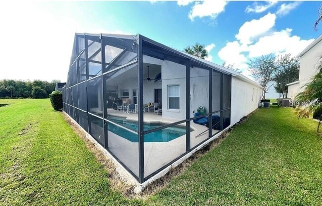 Building Photo - 4742 Cumbrian Lakes Dr