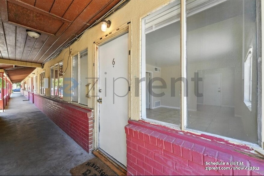 Building Photo - 151 W 18th St