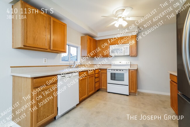 Building Photo - 410 113th St S