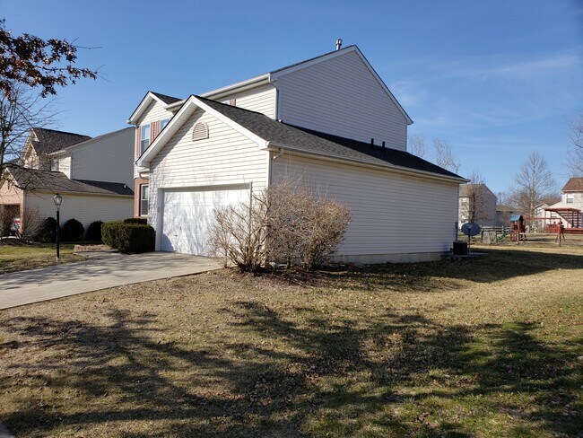 Building Photo - 714 Linden Creek