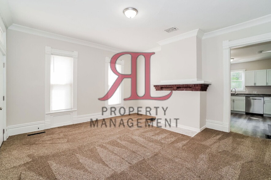 Building Photo - 235 W Church St