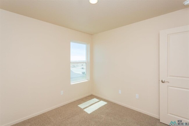 Building Photo - 8 Twin Berry Ct