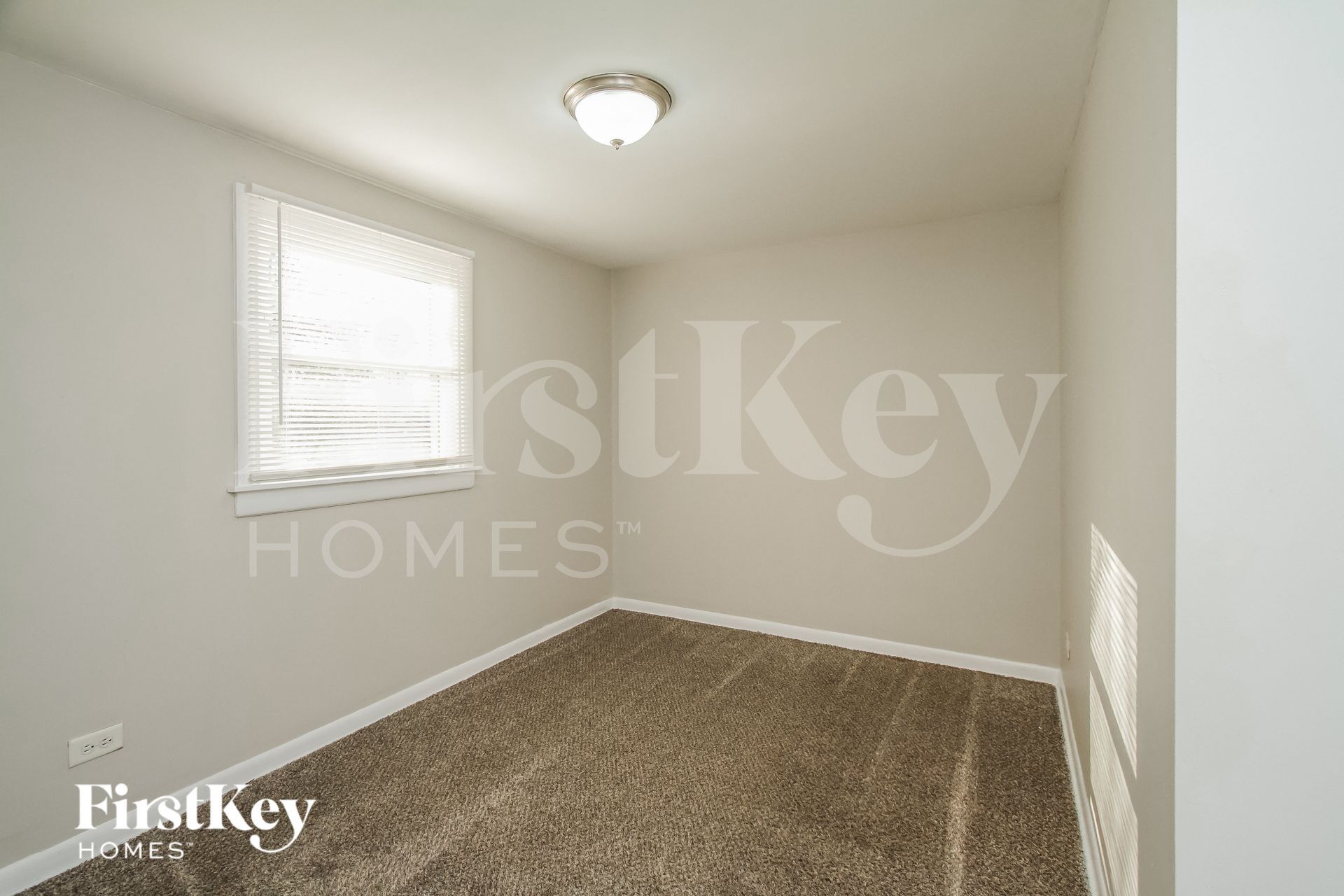 Building Photo - 326 Clyde Ave