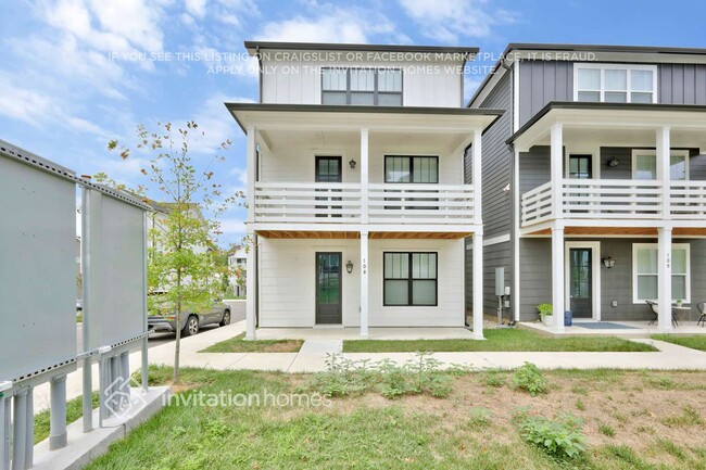 Building Photo - 647 Vernon Ave