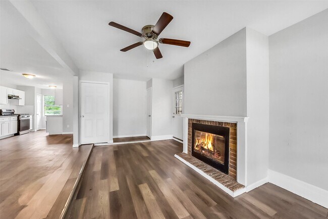 Building Photo - 10987 Fairland Dr