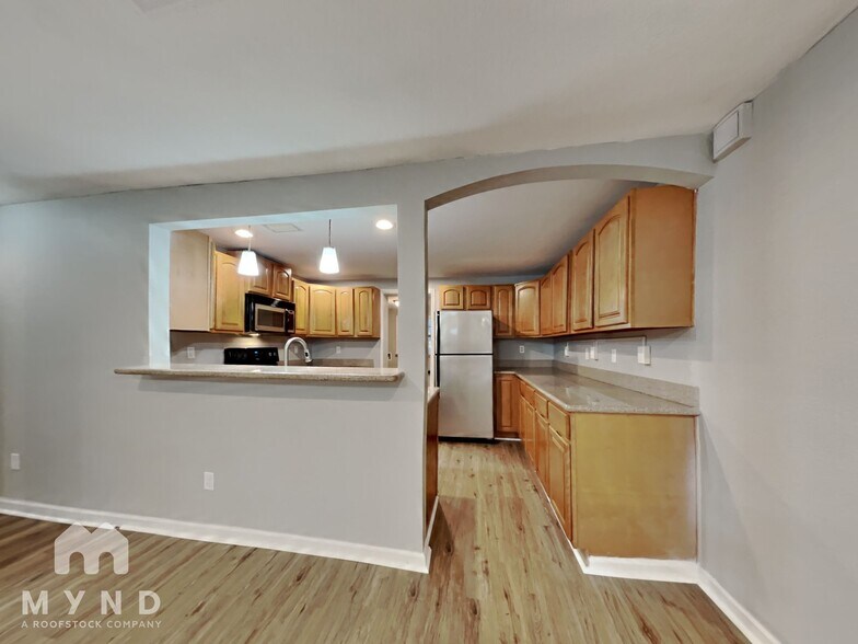 Building Photo - 2039 Ashland St