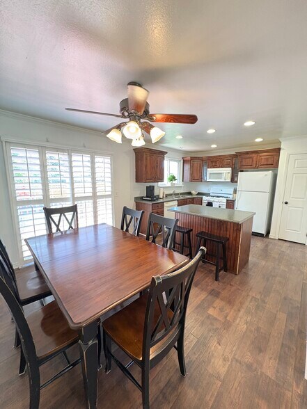 Building Photo - 417 N 1400 W