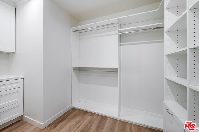 Building Photo - 16517 Hartsook St