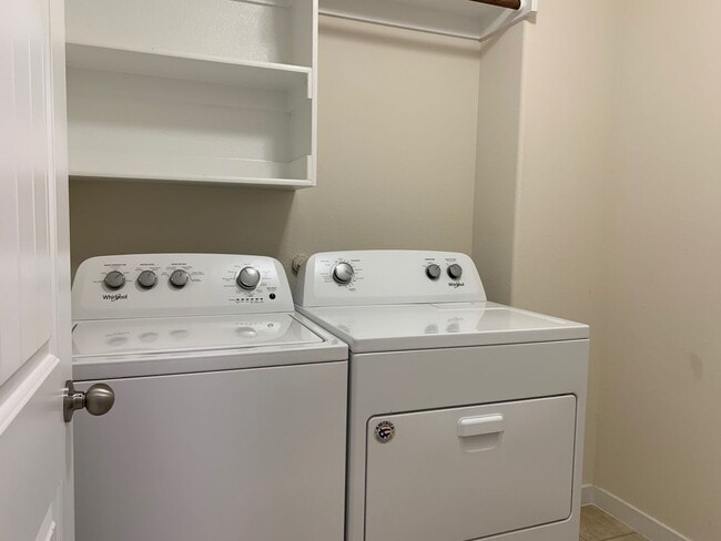 Building Photo - The Perfect Blend of Space & Location – 5 Beds Near Alliance