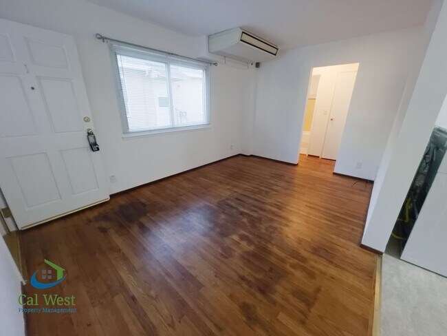 Building Photo - $1795 - 1BD/1BA Quaint and Well Maintained Apartment in Downtown San Jose Near PwC and Oracle