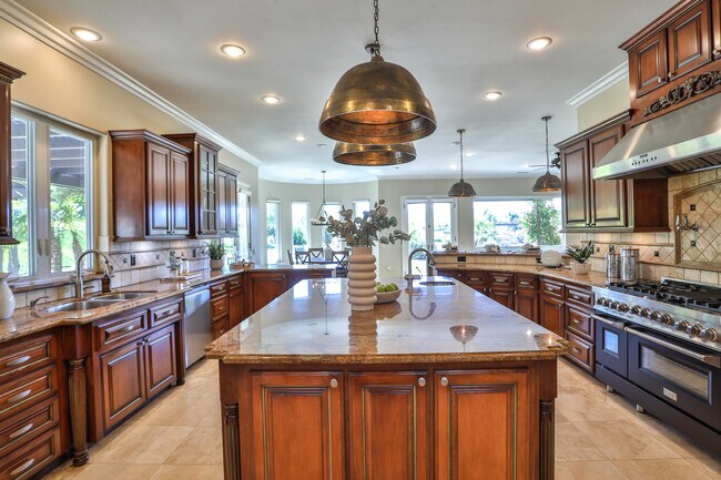 Building Photo - 39520 Colleen Way