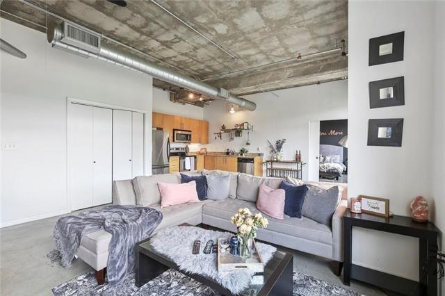 Building Photo - 1001 Belleview St