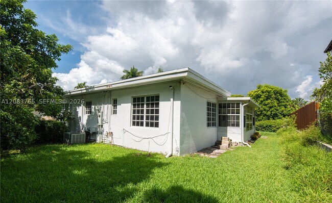 Building Photo - 85 S Hibiscus Dr